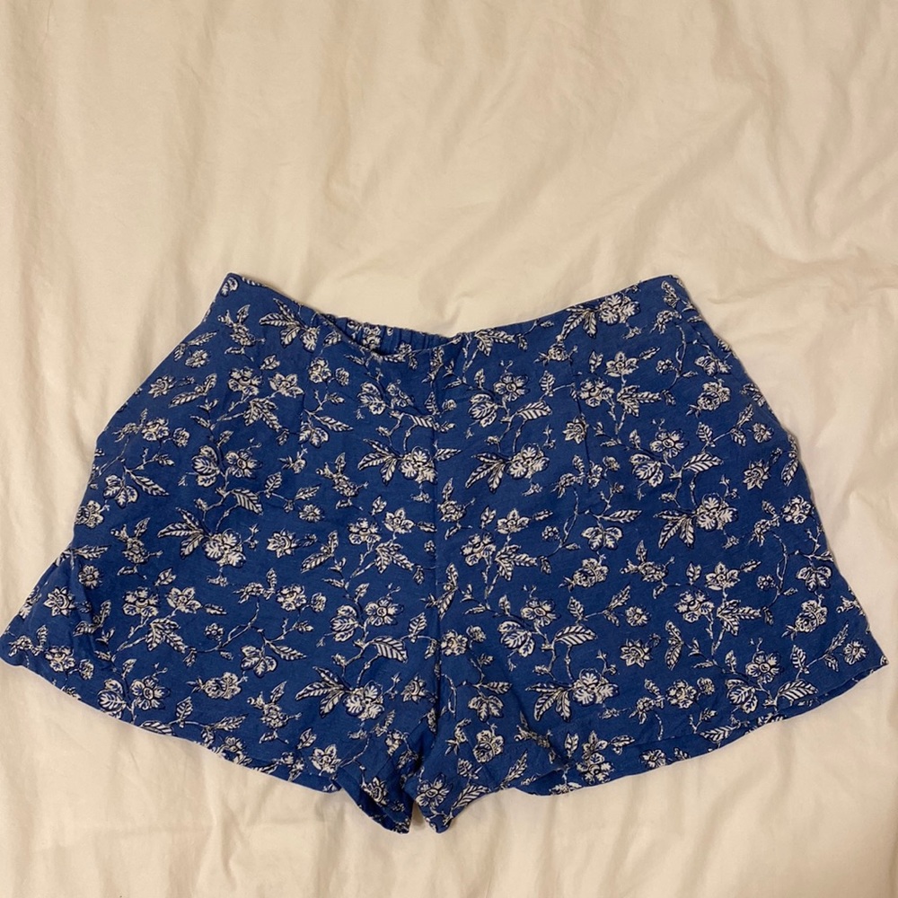 Loft Blue Floral Linen Blend Shorts - Picture 1 of 3